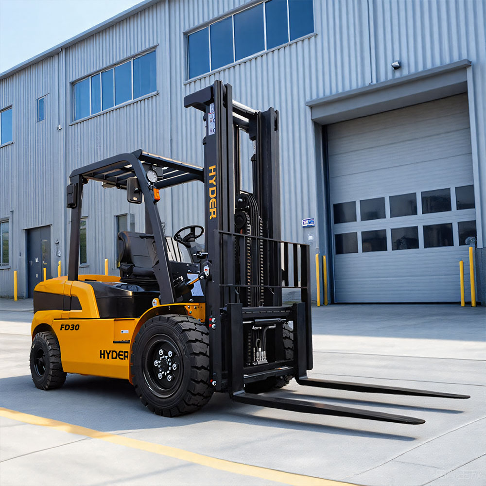 מלגזה דיזל 3 טון עם תורן תלת-שלבי בגובה 4.8 מטר